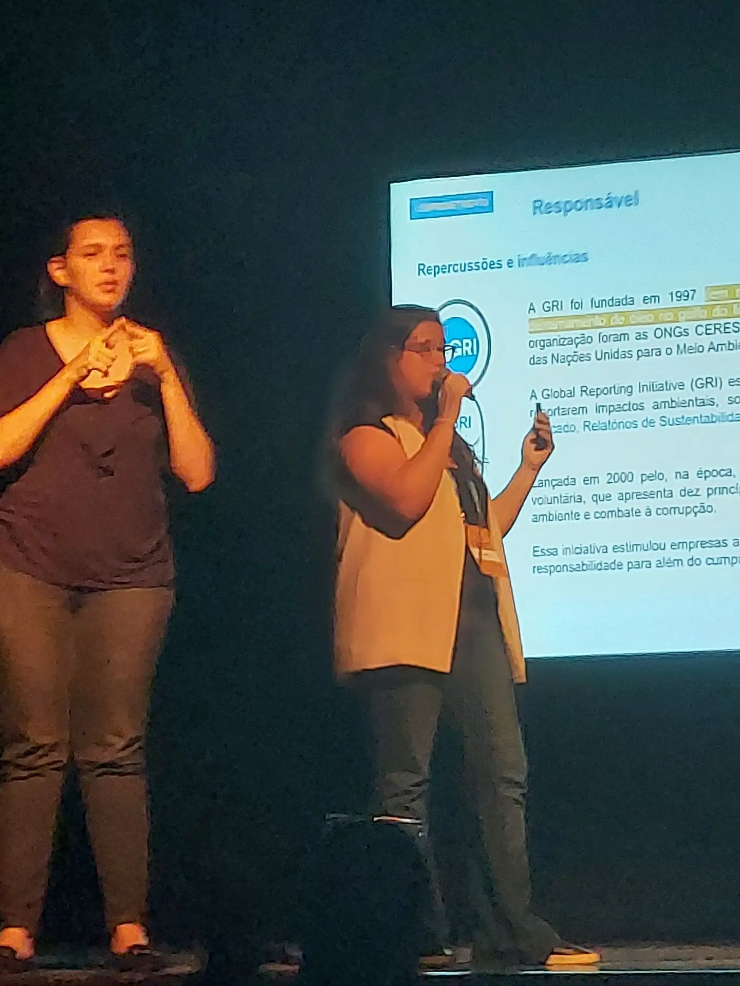 Débora Maia durante a sua apresentação durante o Workshop Kardum